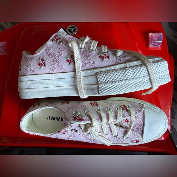 Converse [7.5] CTAS Platform Rose Cross Stitch Low Women’s Sneakers A13660C - Picture 2 of 9